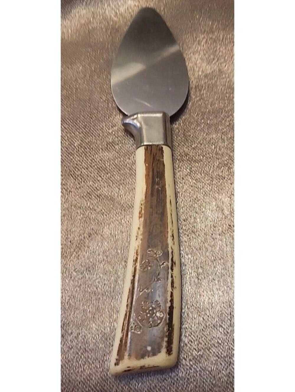 Vintage Cheese Spreader with Cool Decorative Handle Great Condition